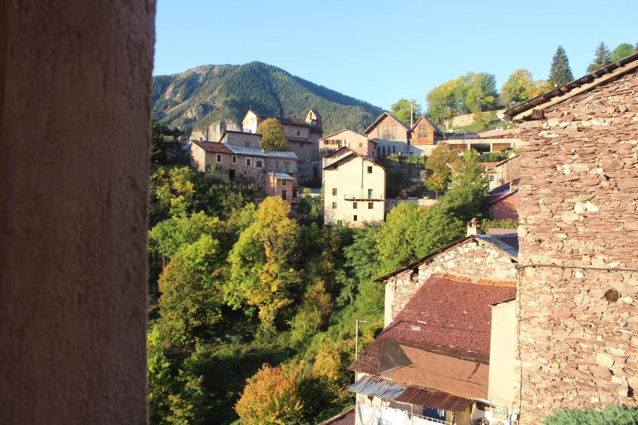 Auberge Lo Robur Roure Bagian luar foto